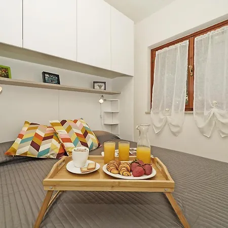 Punta Gro 2-5 By Wonderful Italy * Sirmione